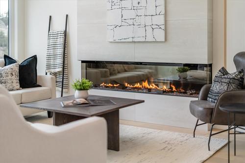 3462 Hilltown Close, Kelowna, BC - Indoor Photo Showing Living Room With Fireplace