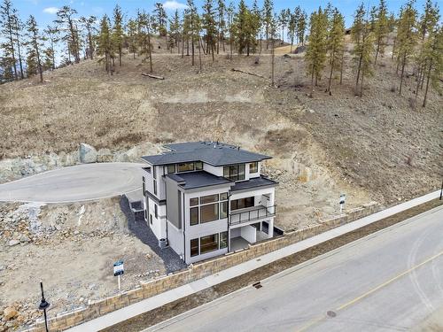 3462 Hilltown Close, Kelowna, BC - Outdoor