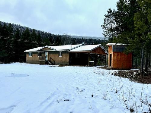 5385 Highway 33, Beaverdell, BC - Outdoor