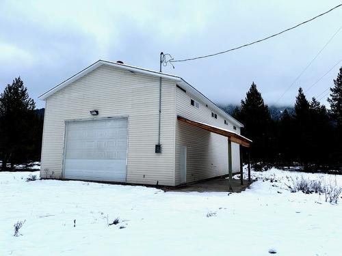 5385 Highway 33, Beaverdell, BC - Outdoor With Exterior