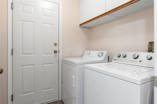 2-2675 Pine Avenue, Lumby, BC - Indoor Photo Showing Laundry Room