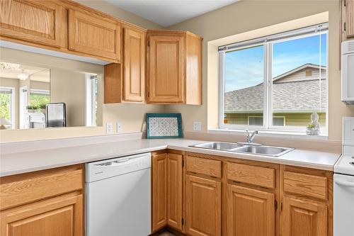 2-2675 Pine Avenue, Lumby, BC - Indoor Photo Showing Kitchen With Double Sink