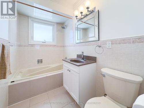 3613 Battersea Road, South Frontenac (Frontenac South), ON - Indoor Photo Showing Bathroom