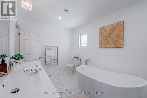 3613 Battersea Road, South Frontenac (Frontenac South), ON - Indoor Photo Showing Bathroom