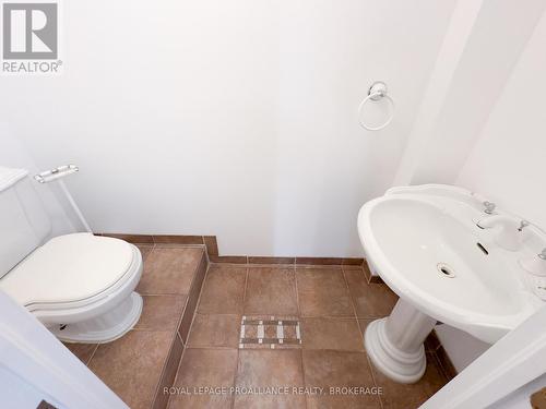 3613 Battersea Road, South Frontenac (Frontenac South), ON - Indoor Photo Showing Bathroom