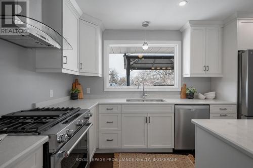 3613 Battersea Road, South Frontenac (Frontenac South), ON - Indoor Photo Showing Kitchen With Double Sink