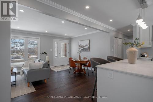 3613 Battersea Road, South Frontenac (Frontenac South), ON - Indoor Photo Showing Living Room