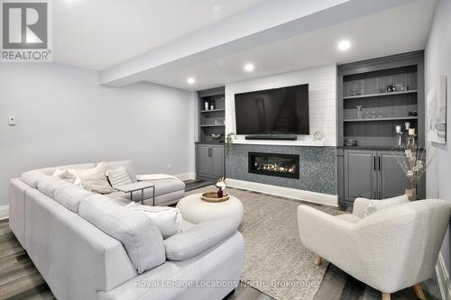 107 Hoggard Court, Blue Mountains (Thornbury), ON - Indoor With Fireplace