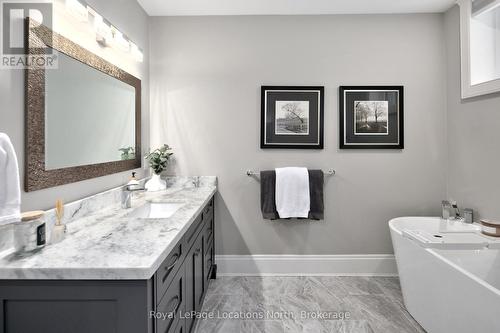 107 Hoggard Court, Blue Mountains (Thornbury), ON - Indoor Photo Showing Bathroom