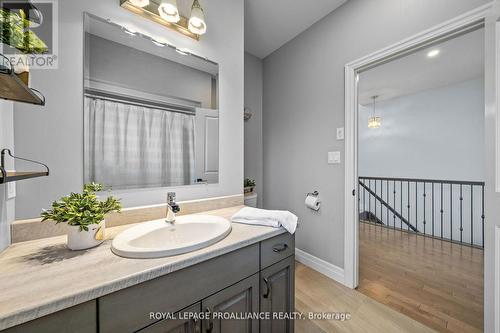 132 Cherrywood Parkway, Greater Napanee, ON - Indoor Photo Showing Bathroom