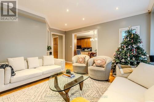 2405 Tesla Crescent, Oakville, ON - Indoor Photo Showing Living Room