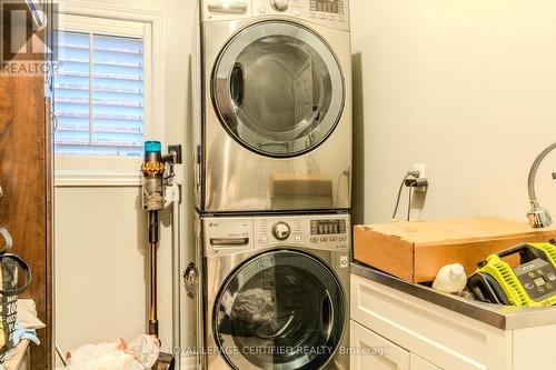 2405 Tesla Crescent, Oakville, ON - Indoor Photo Showing Laundry Room