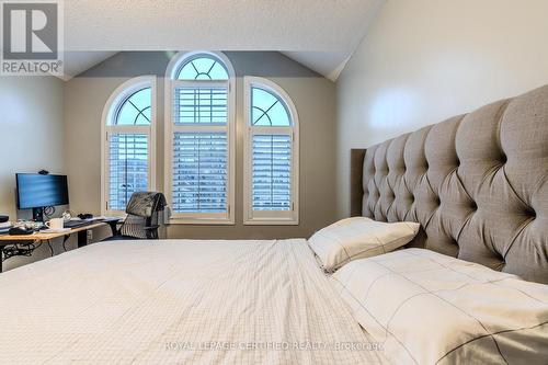 2405 Tesla Crescent, Oakville, ON - Indoor Photo Showing Bedroom