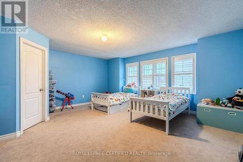 2405 Tesla Crescent, Oakville, ON - Indoor Photo Showing Bedroom