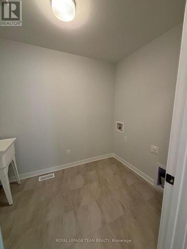 420 Meynell Street, Ottawa, ON - Indoor Photo Showing Other Room