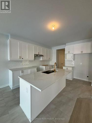 420 Meynell Street, Ottawa, ON - Indoor Photo Showing Kitchen