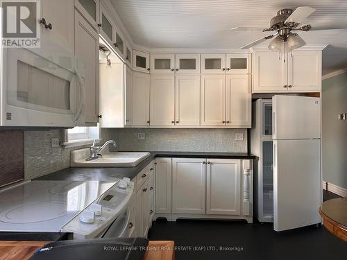 24 Aurora Avenue, Kapuskasing, ON - Indoor Photo Showing Kitchen