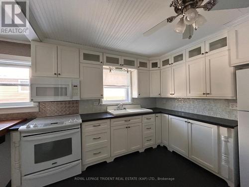 24 Aurora Avenue, Kapuskasing, ON - Indoor Photo Showing Kitchen