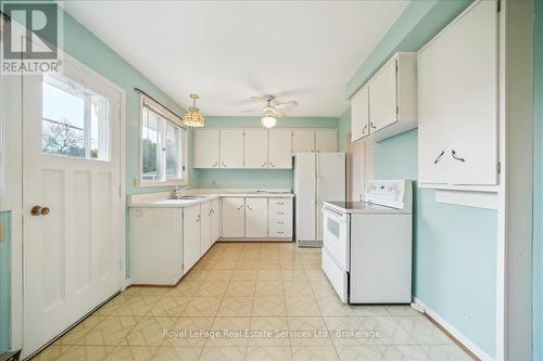 1499 Seaview Drive, Mississauga (Clarkson), ON - Indoor Photo Showing Laundry Room