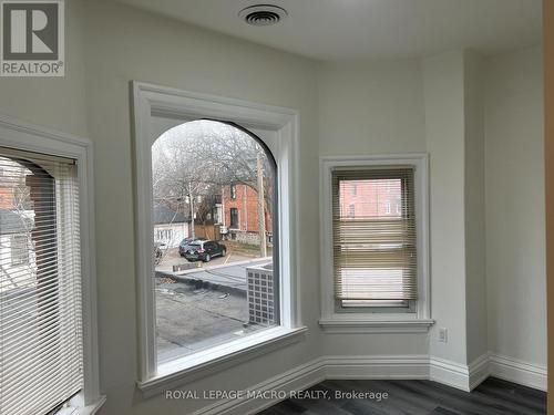 2 - 660 Main Street, Hamilton, ON - Indoor Photo Showing Other Room