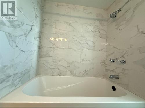 823 6Th Avenue, Kimberley, BC - Indoor Photo Showing Bathroom