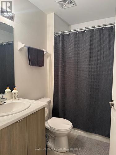 211 - 20 Orchid Court, Toronto, ON - Indoor Photo Showing Bathroom