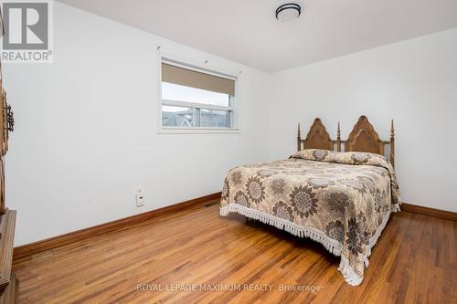 88 Plunkett Road, Toronto, ON - Indoor Photo Showing Bedroom