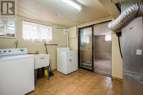 88 Plunkett Road, Toronto, ON - Indoor Photo Showing Laundry Room