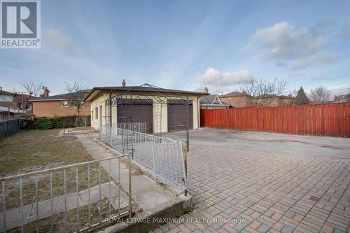 88 Plunkett Road, Toronto, ON - Outdoor