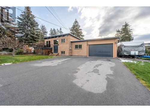 1618 Duncan Ave E Avenue, Penticton, BC - Outdoor