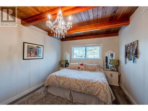 1618 Duncan Ave E Avenue, Penticton, BC - Indoor Photo Showing Bedroom