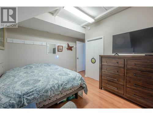 1618 Duncan Ave E Avenue, Penticton, BC - Indoor Photo Showing Bedroom