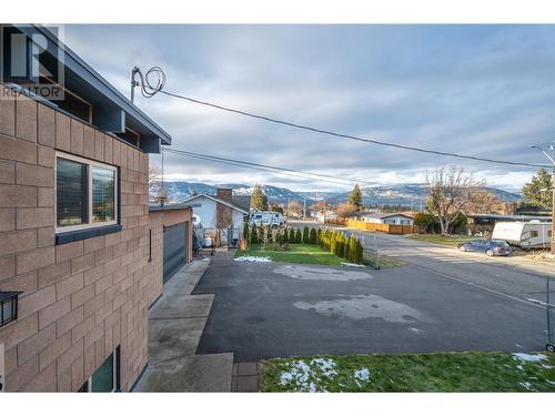 1618 Duncan Ave E Avenue, Penticton, BC - Outdoor