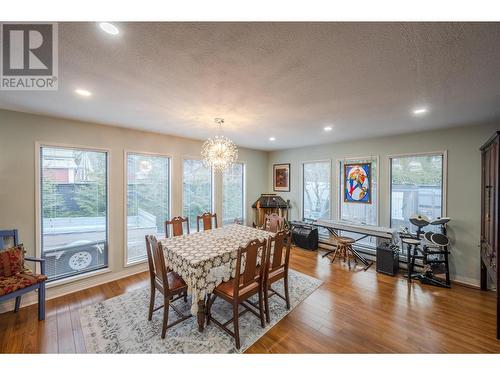 1618 Duncan Ave E Avenue, Penticton, BC - Indoor Photo Showing Dining Room