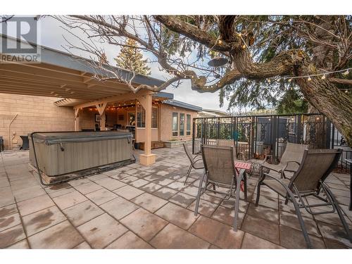 1618 Duncan Ave E Avenue, Penticton, BC - Outdoor With Deck Patio Veranda