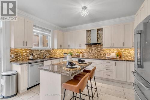 2368 Dobbinton Street, Oshawa, ON - Indoor Photo Showing Kitchen With Upgraded Kitchen