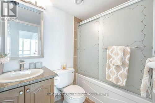 1615 - 335 Rathburn Road W, Mississauga, ON - Indoor Photo Showing Bathroom