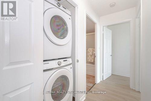 1615 - 335 Rathburn Road W, Mississauga, ON - Indoor Photo Showing Laundry Room