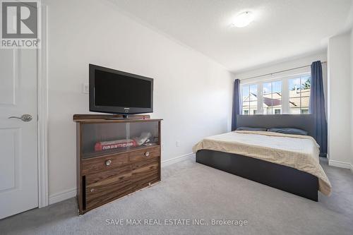 11 Cedar Lake Crescent, Brampton, ON - Indoor Photo Showing Bedroom