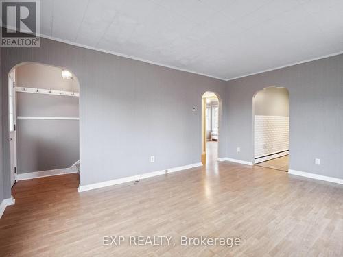 2 Alice Street, St. Catharines (452 - Haig), ON - Indoor Photo Showing Other Room