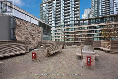 721 - 4K Spadina Avenue, Toronto, ON - Outdoor