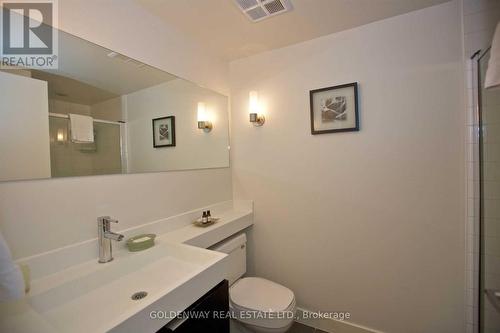 721 - 4K Spadina Avenue, Toronto, ON - Indoor Photo Showing Bathroom