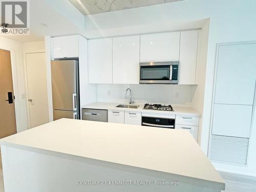 1310 - 195 Mccaul Street, Toronto, ON - Indoor Photo Showing Kitchen