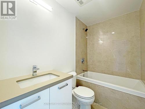 1310 - 195 Mccaul Street, Toronto, ON - Indoor Photo Showing Bathroom