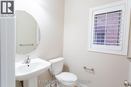 32 Harper-Hill Drive, Ajax, ON - Indoor Photo Showing Bathroom