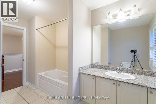 32 Harper-Hill Drive, Ajax, ON - Indoor Photo Showing Bathroom