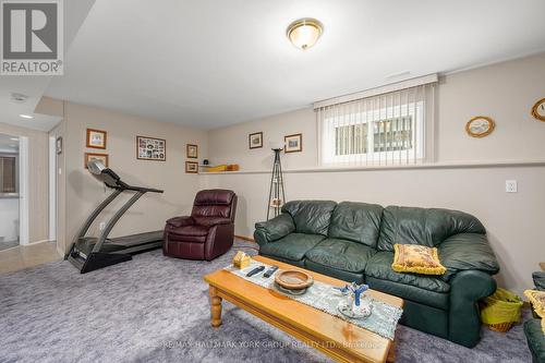 97 George Road, Georgina, ON - Indoor Photo Showing Living Room