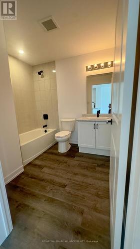 226 - 470 Dundas Street E, Hamilton, ON - Indoor Photo Showing Bathroom