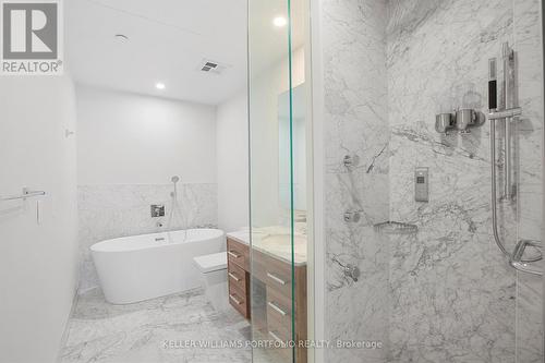 2408 - 488 University Avenue, Toronto, ON - Indoor Photo Showing Bathroom