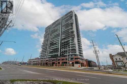 1114 - 2545 Simcoe Street N, Oshawa, ON - Outdoor